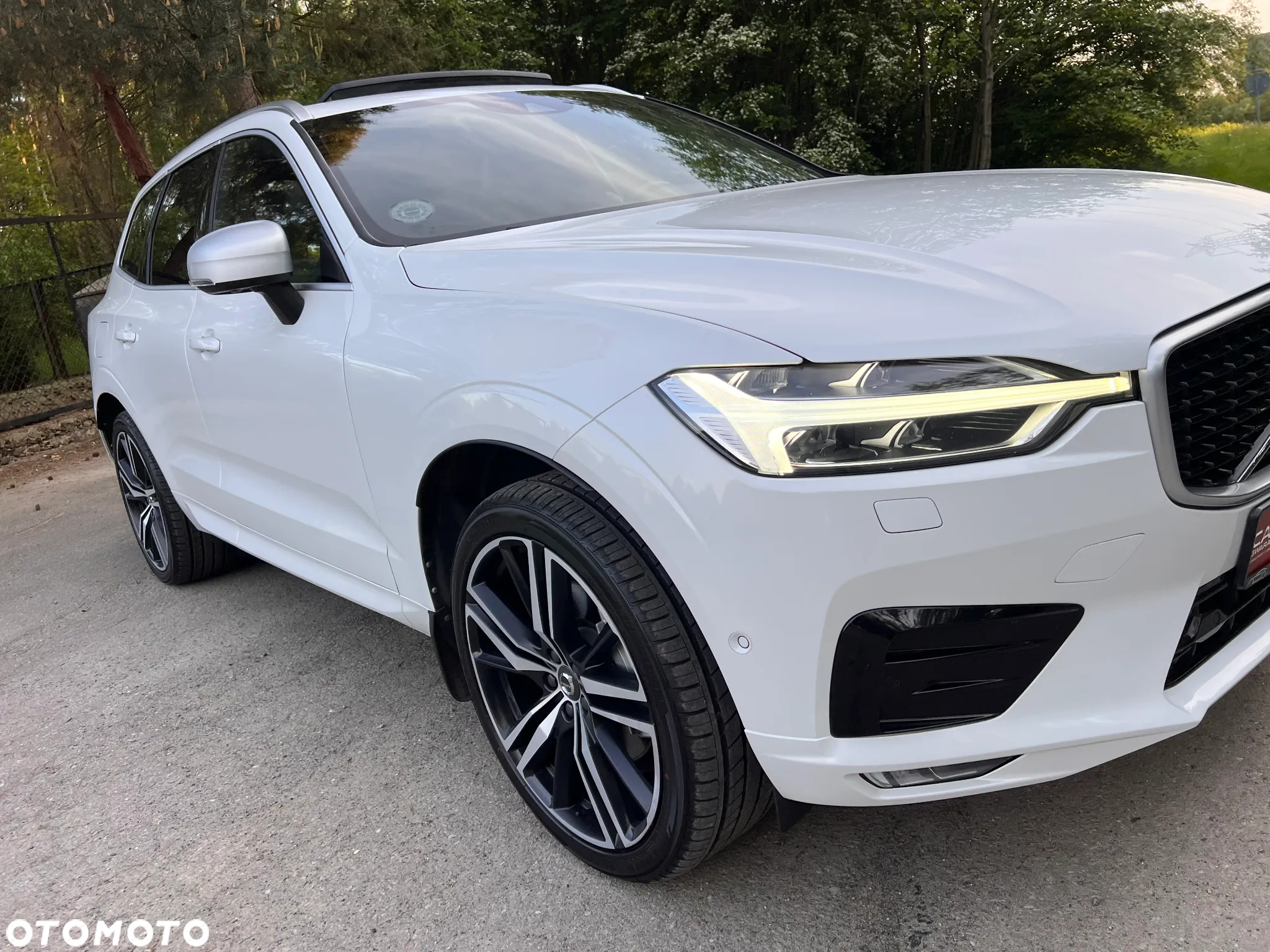Volvo XC 60 D5 AWD R-Design - 19