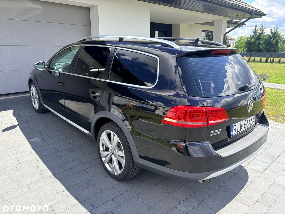 Volkswagen Passat - 4