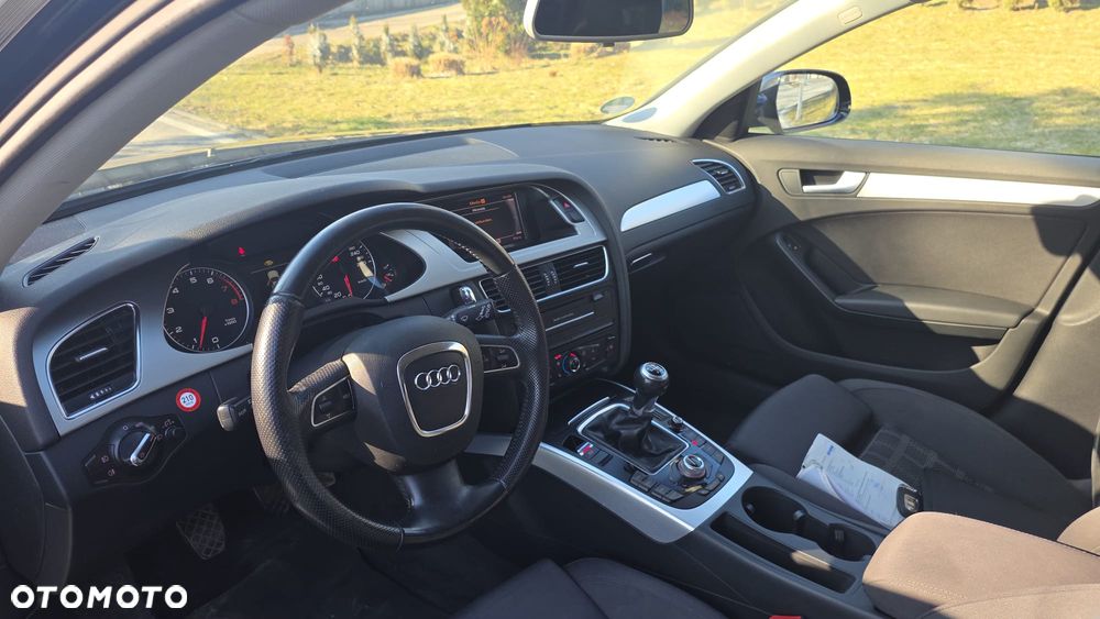 Audi A4 Avant 1.8 TFSI Ambiente - 12