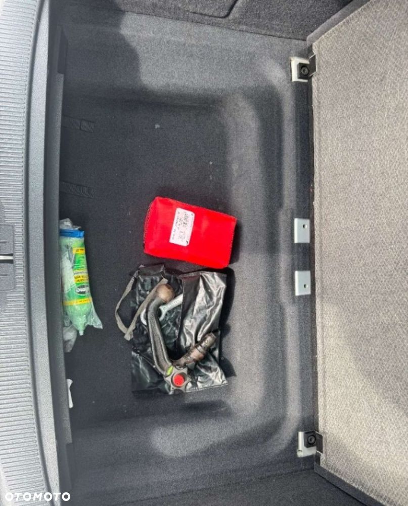 Volkswagen Sharan - 30