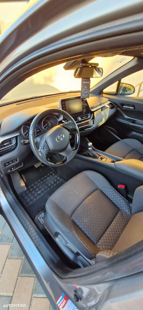 Toyota C-HR - 7