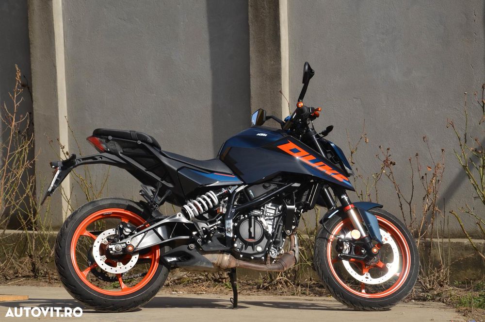 KTM 125 Duke - 1