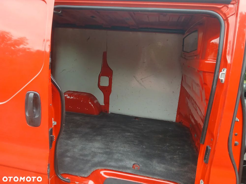 Renault TRAFIC - 8