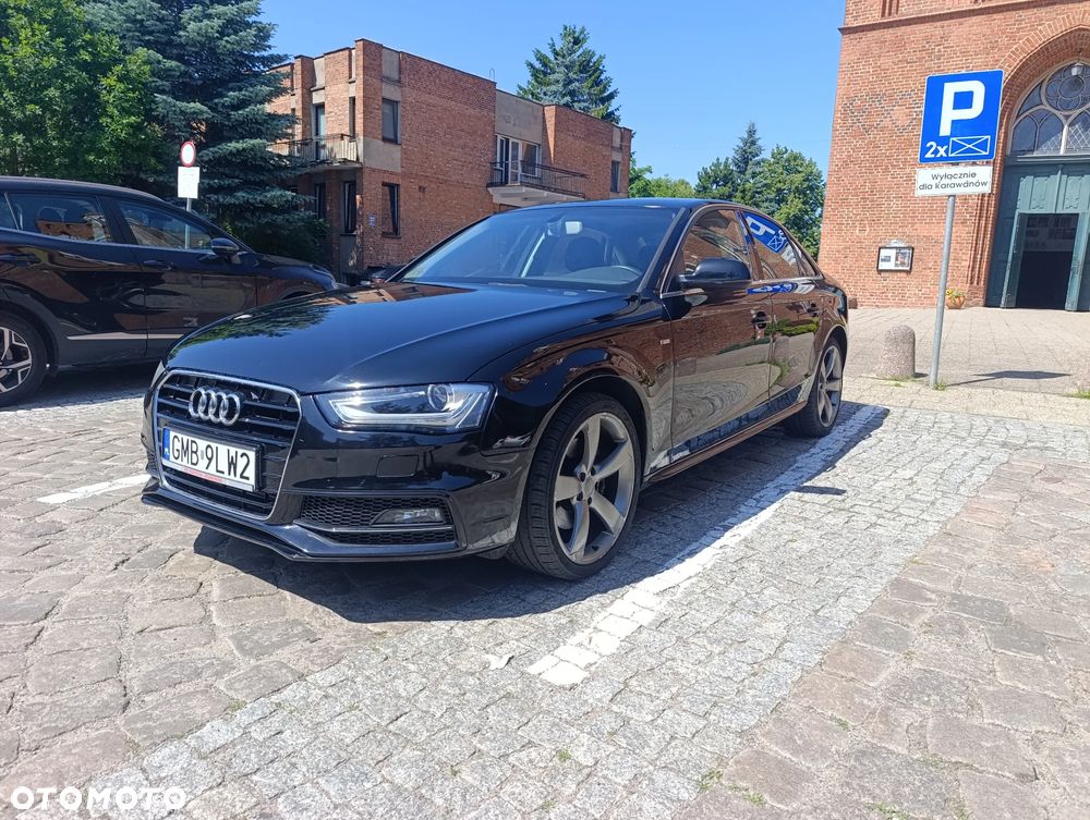 Audi A4 Limousine - 1