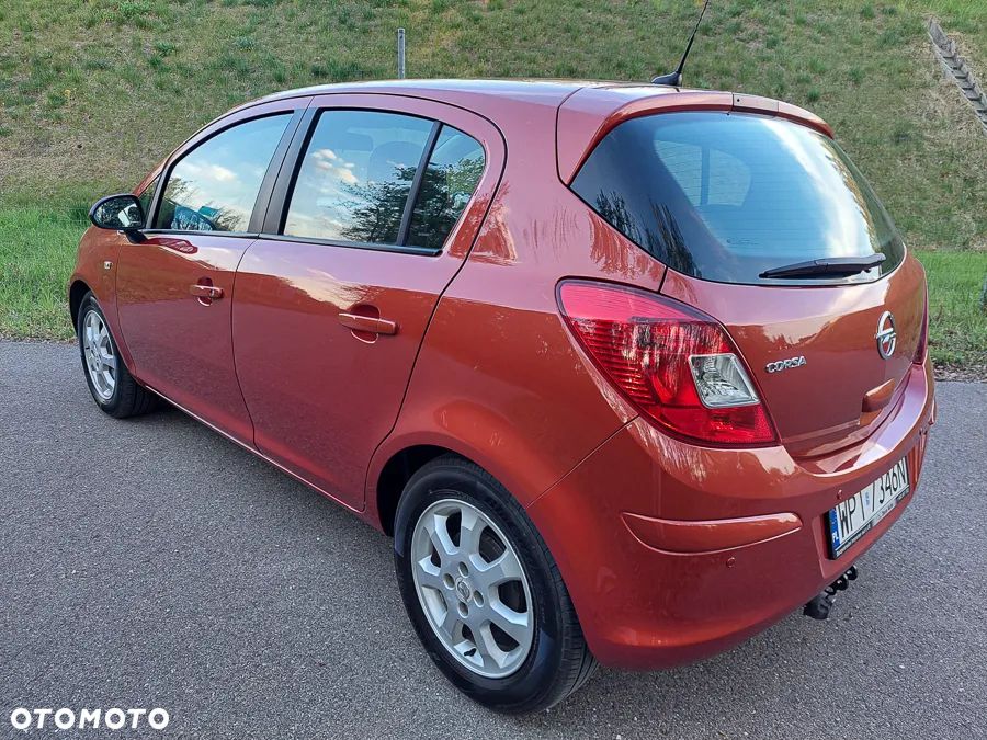 Opel Corsa 1.2 16V Edition / Active - 10