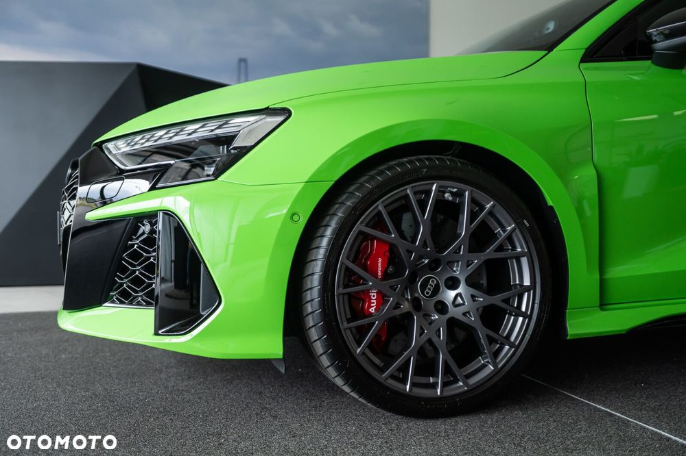 Audi RS3 Limousine - 6