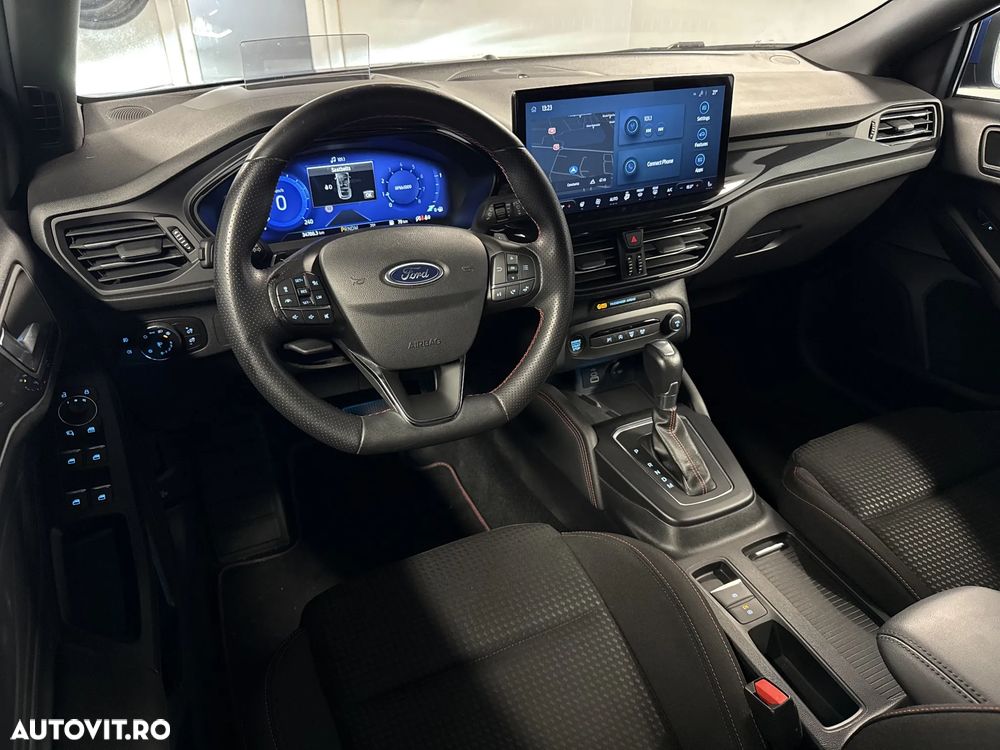 Ford Focus 1.0 EcoBoost MHEV ST-Line X - 12