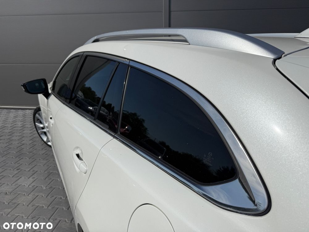 Mazda 6 2.2 Kombi SKYACTIV-D Business-Line - 34