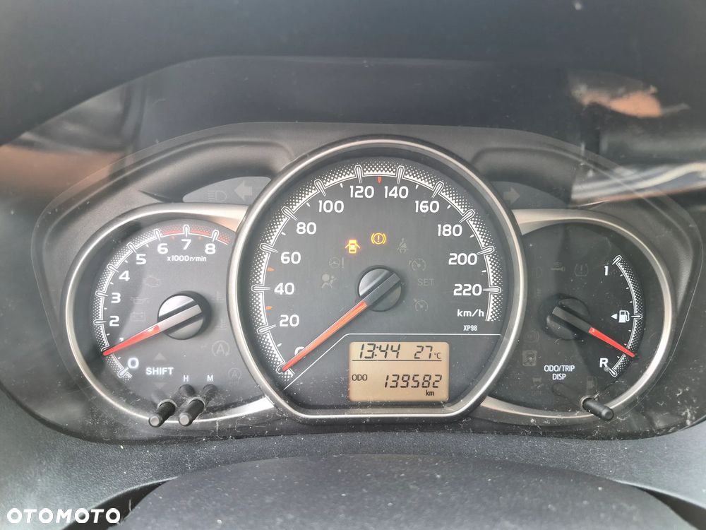 Toyota Yaris 1.0 Active EU6 - 12