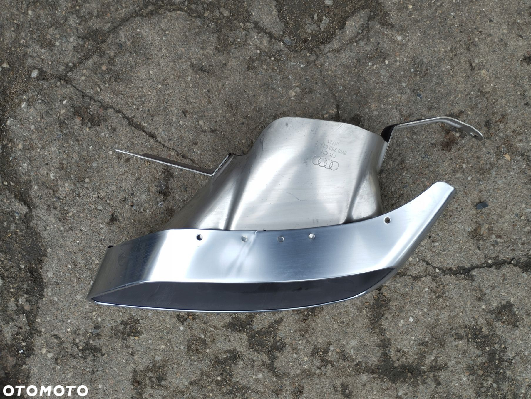 Końcówka wydechu lewa Audi A4 B9 8W 8W0253825L - 6