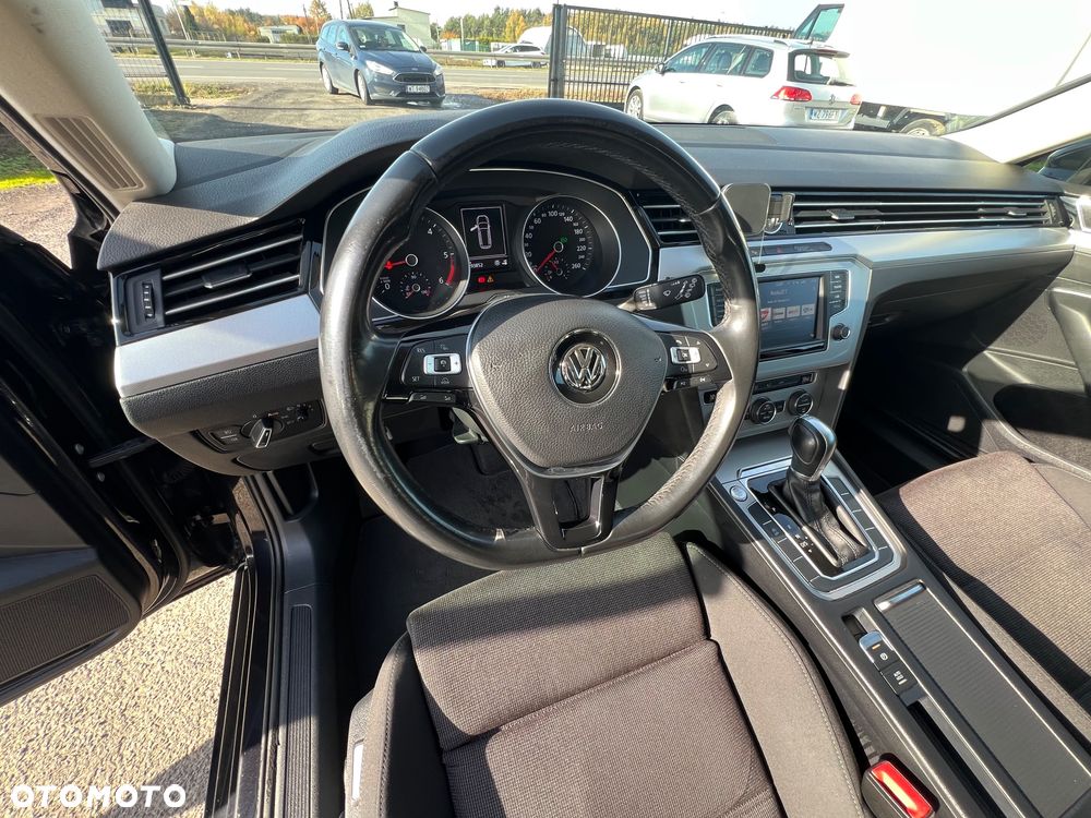 Volkswagen Passat - 14