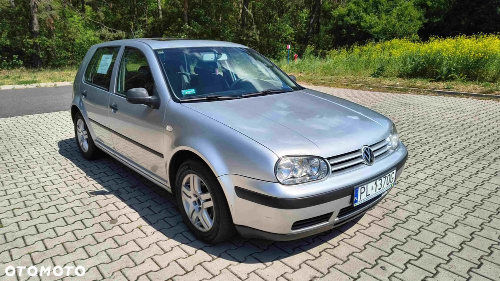 Volkswagen Golf - 1
