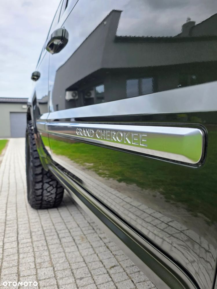 Jeep Grand Cherokee - 15