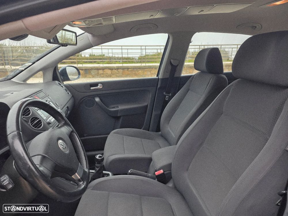 VW Golf Plus 2.0 TDi Confortline - 17