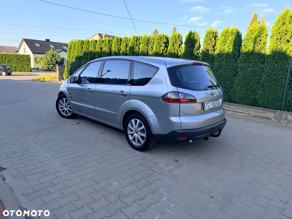 Ford S-Max 2.0 TDCi DPF Ambiente - 25