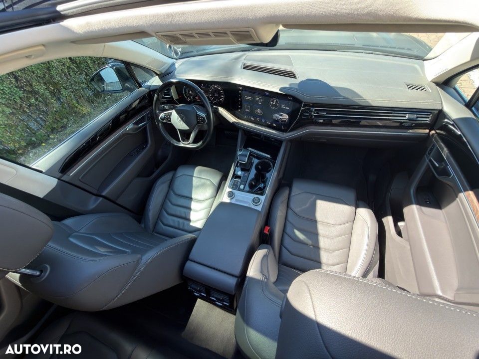 Volkswagen Touareg - 13
