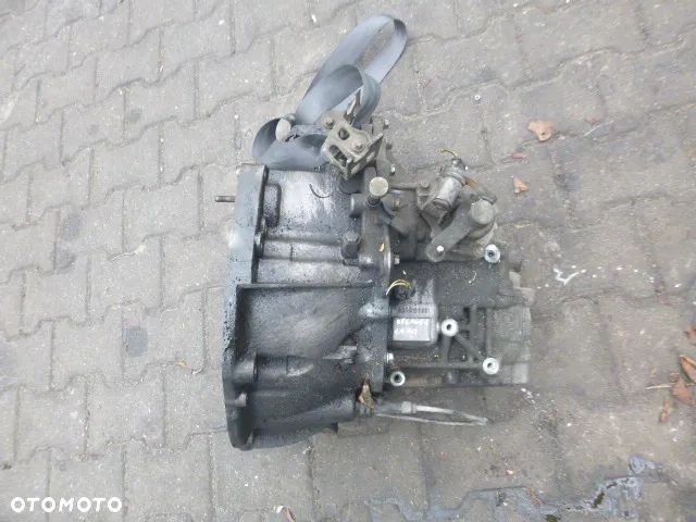 MANUALNA SKRZYNIA BIEGÓW RENAULT MEGANE II 1.9 DCI 8200156391 - 1