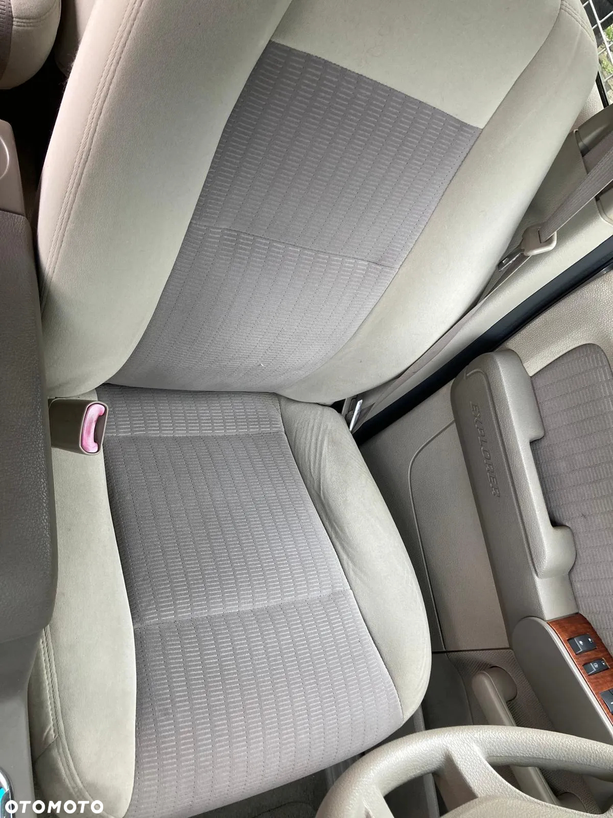 Ford Explorer - 21