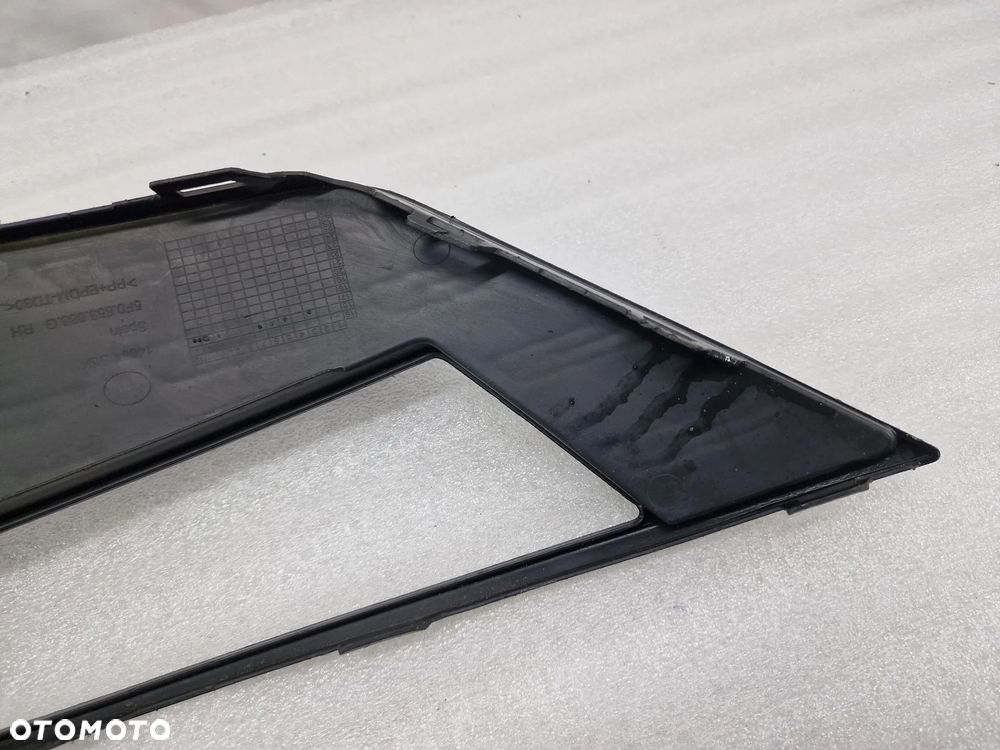SEAT LEON 3 III LIFT 16- PRAWA KRATKA BOCZNA ZDERZAKA PRZEDNIEGO PRZÓD , NR 5F0853666G , NR AUKCJI C/95 - 8