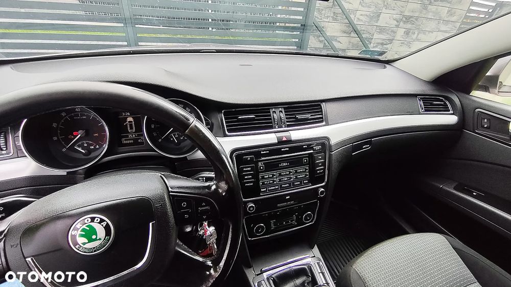 Skoda Superb - 32