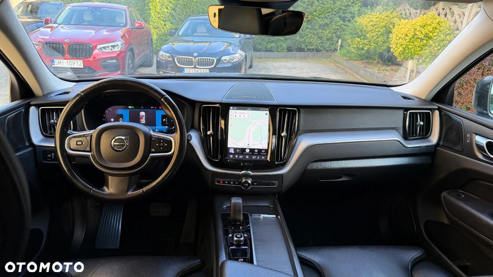 Volvo XC 60 B4 D Geartronic Momentum Pro - 20
