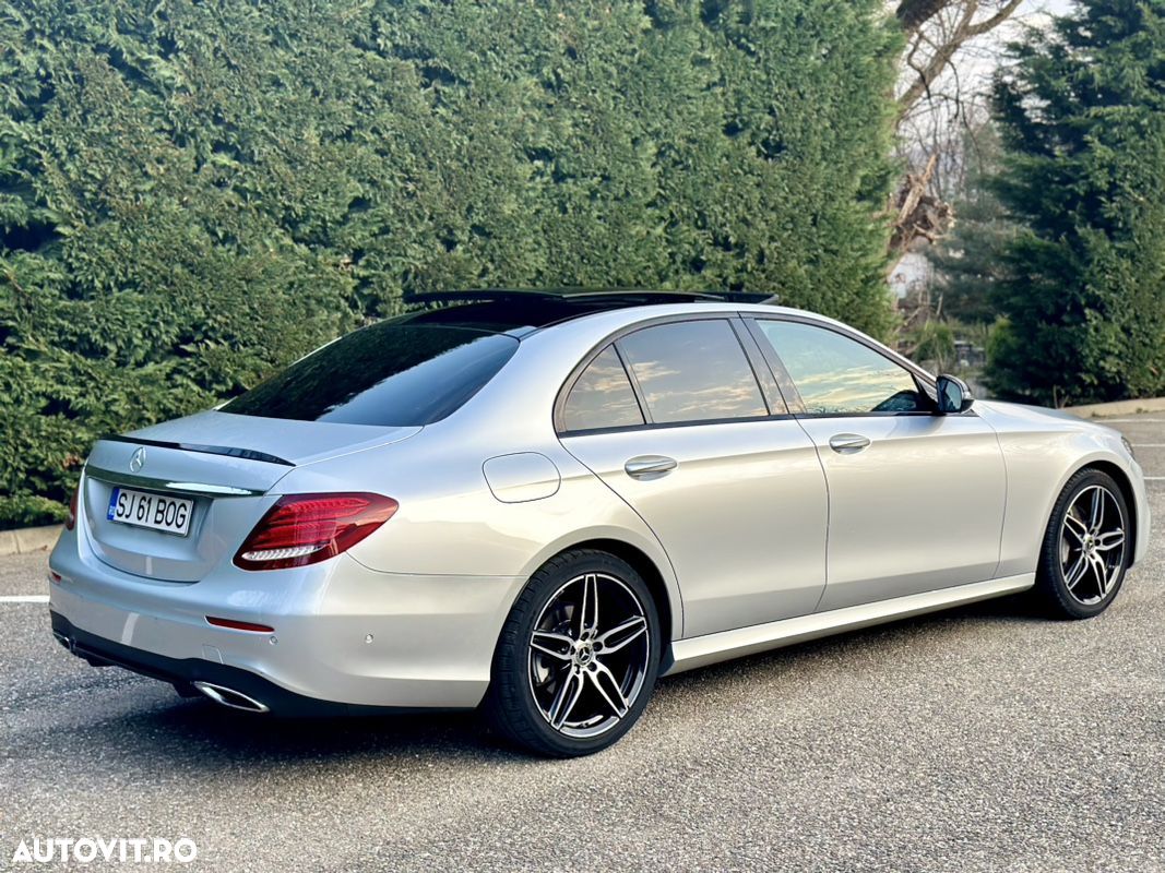 Mercedes-Benz E 220 d 4Matic T 9G-TRONIC AMG Line - 1