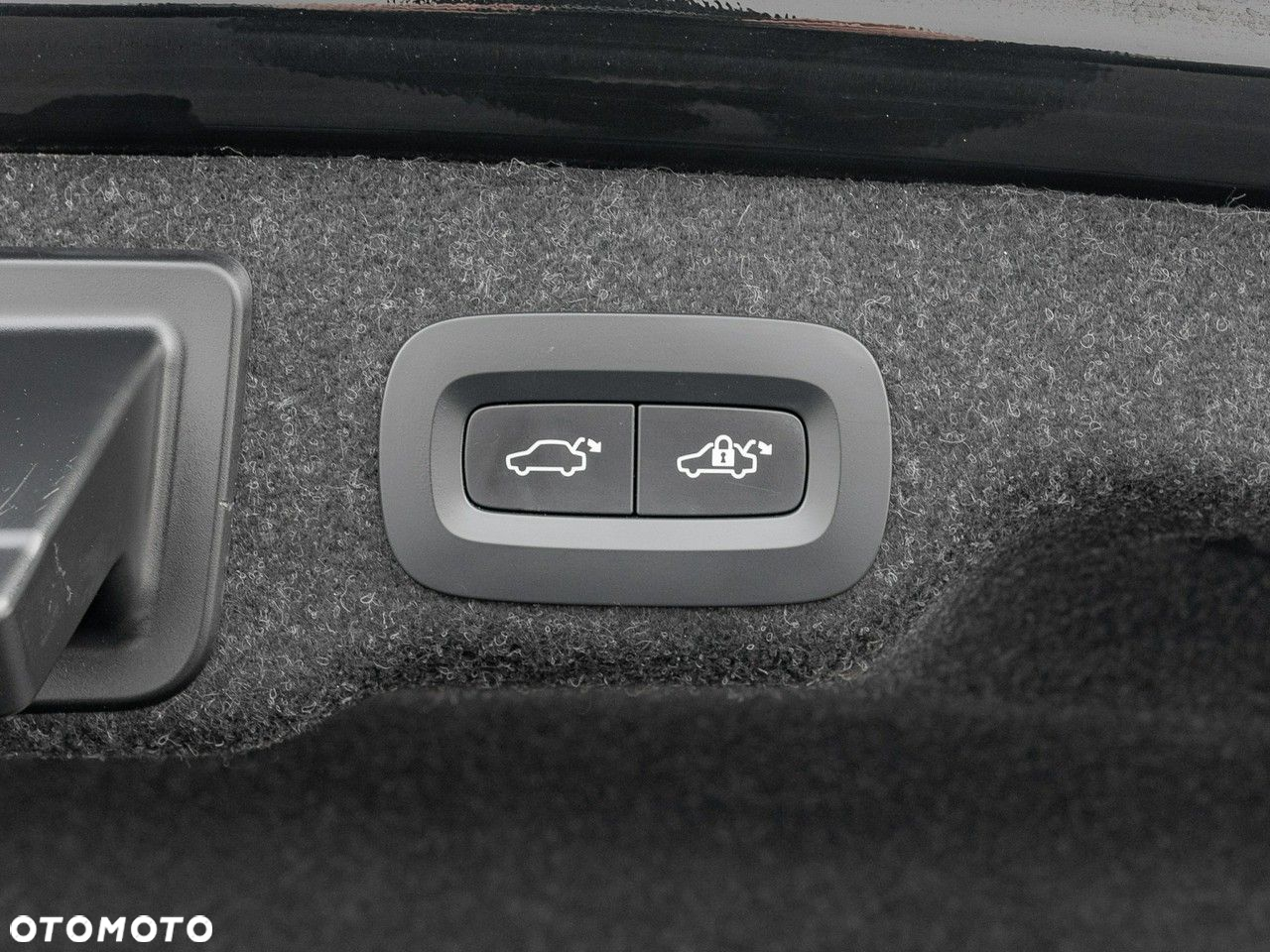 Volvo S90 D5 AWD Momentum - 29