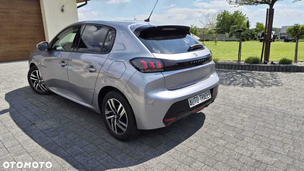 Peugeot 208 - 4