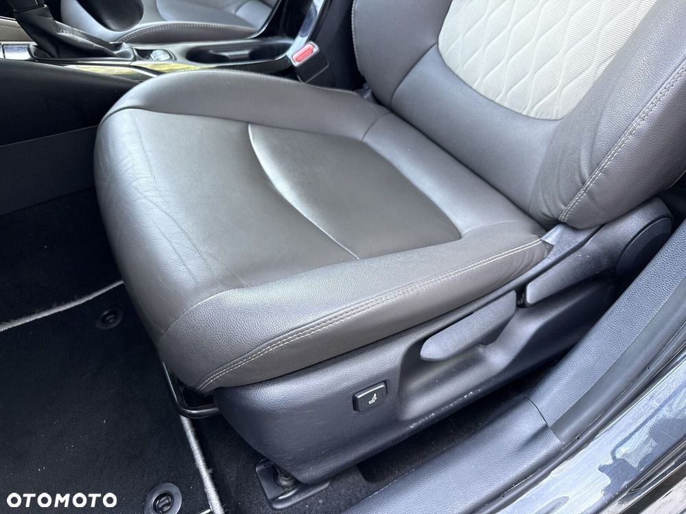 Toyota Corolla 1.8 Hybrid GPF Executive - 18