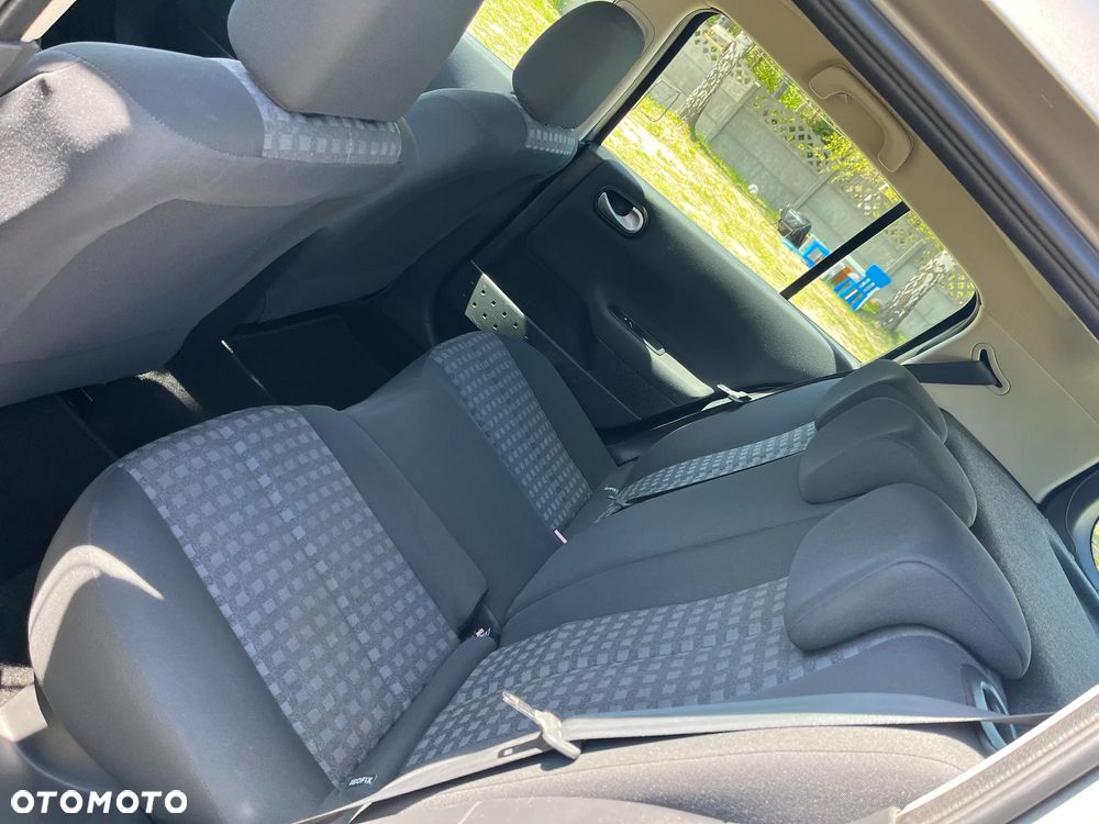 Renault Megane 1.6 16V Expression - 15