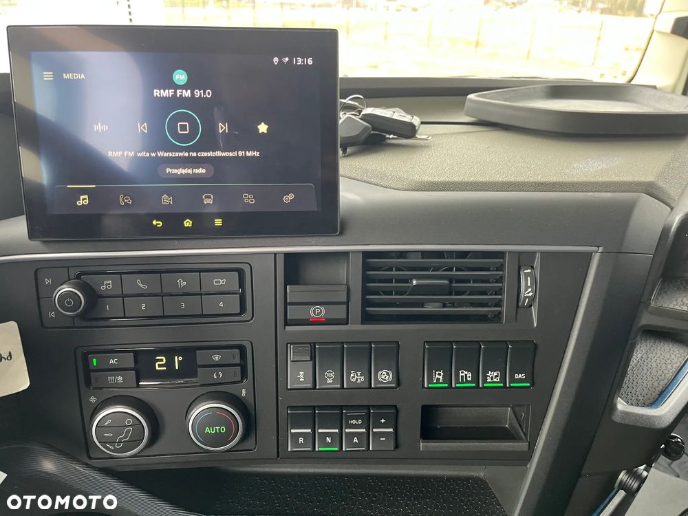 Volvo FH460 I-Save Globetrotter XL - 10