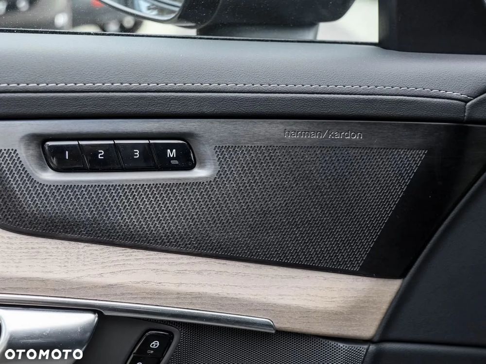 Volvo XC 90 T8 AWD Plus Dark - 11