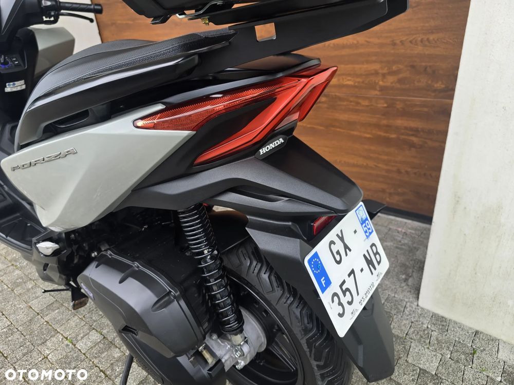 Honda NSS - 18