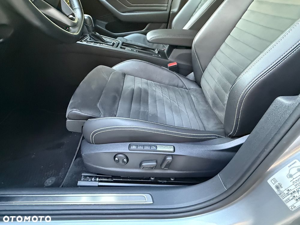 Volkswagen Passat 2.0 TDI EVO Elegance DSG - 22