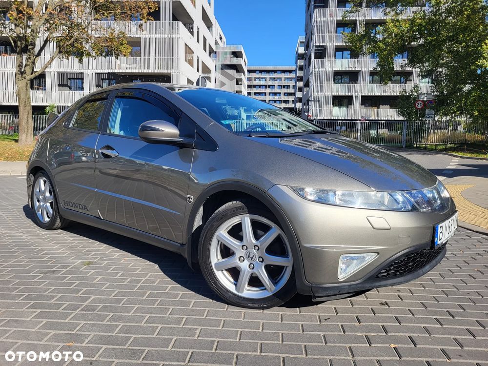 Honda Civic 1.8 Comfort - 1