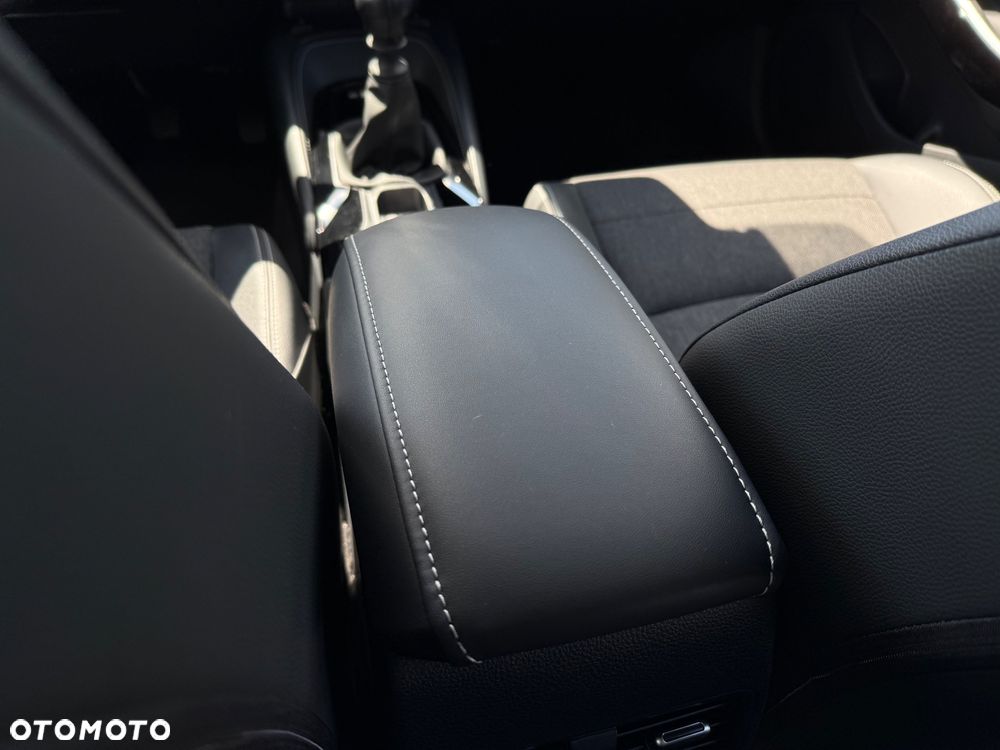 Toyota Corolla 1.2 T Comfort - 23