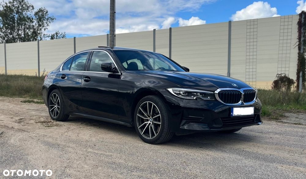 BMW Seria 3 330i xDrive Luxury Line - 2