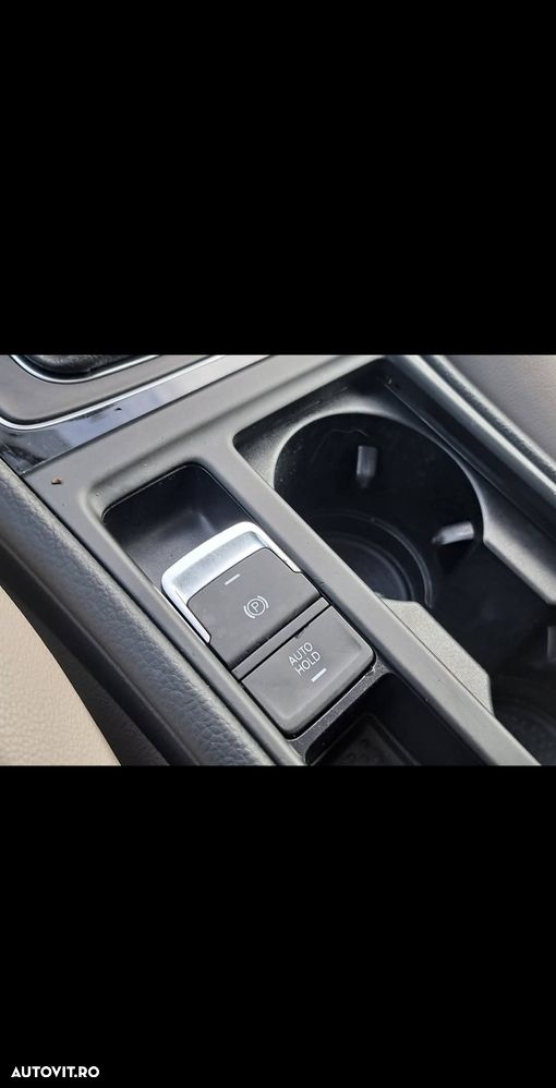 Volkswagen Golf 1.6 TDI DPF BMT Highline - 9