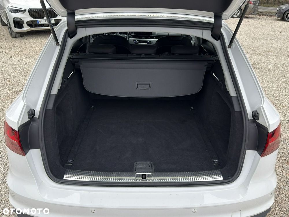 Audi A4 Avant 40 TFSI quattro S tronic - 15