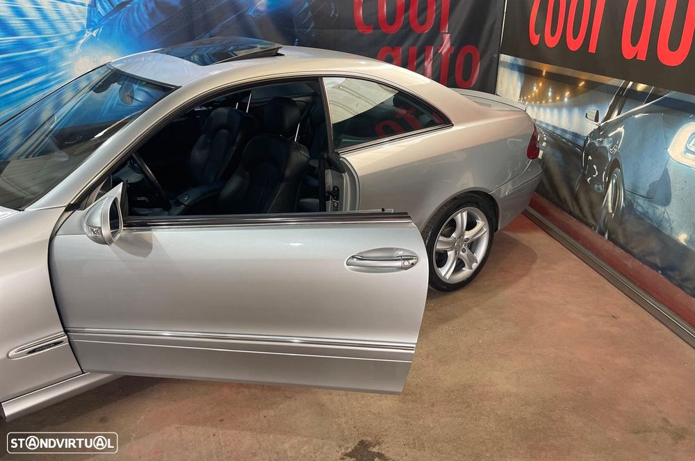 Mercedes-Benz CLK 220 CDi Avantgarde Aut. - 25