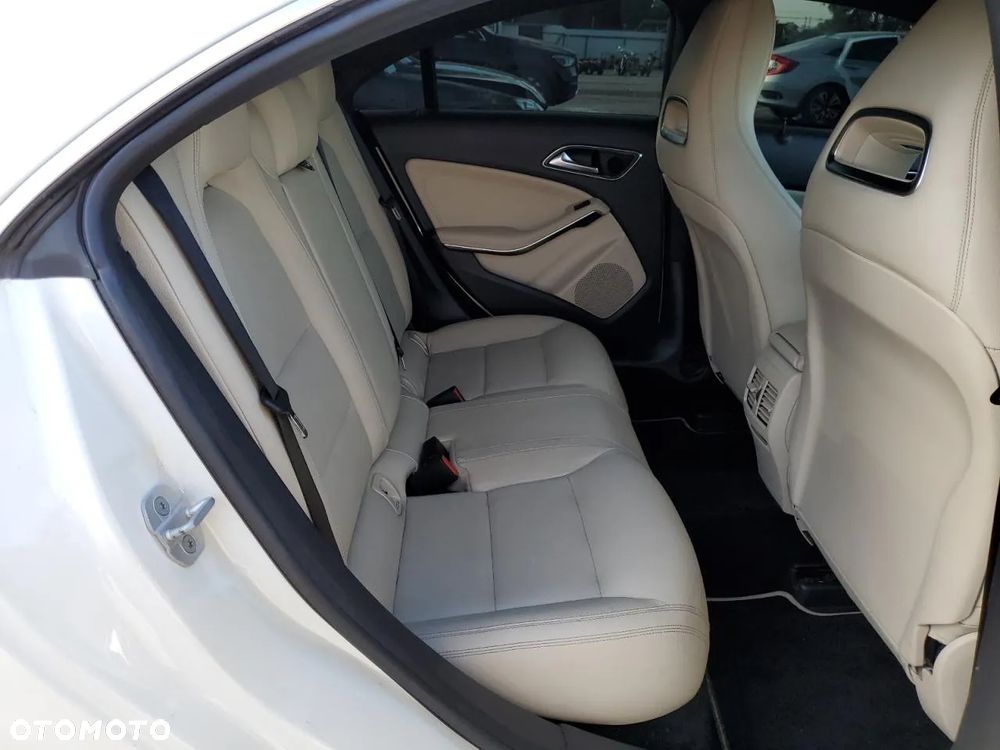 Mercedes-Benz CLA Sport - 9