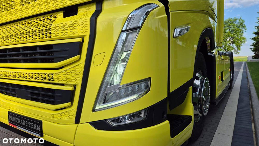 Volvo VOLVO///FH///500///2023/// GLOBETROTTER///XXL///FULL  LED///VIRTUAL COCPIT/// TABLET///KAMERA///WAGA/// KLIMATYZACJA POSTOJOWA/// ZABUDOWY MIĘDZYOSIOWE/// ALUFELGI///STAN BARDZO DOBRY - 12