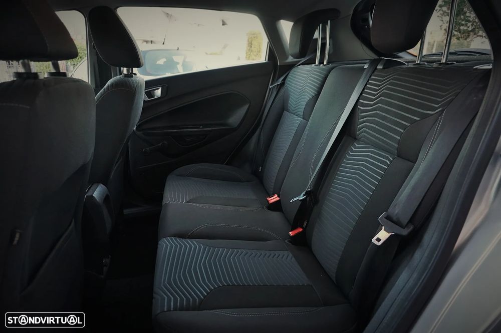 Ford Fiesta 1.5 TDCi Titanium - 13