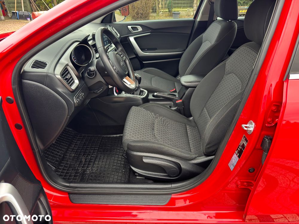 Kia Ceed - 30