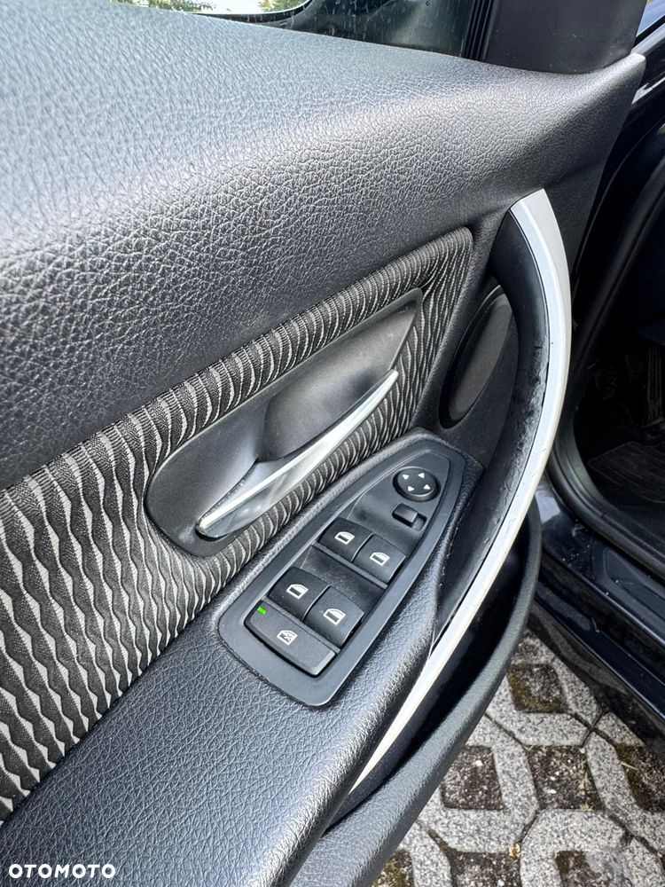 BMW Seria 3 318d - 13