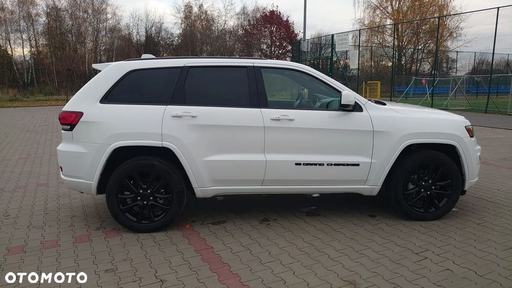 Jeep Grand Cherokee - 8