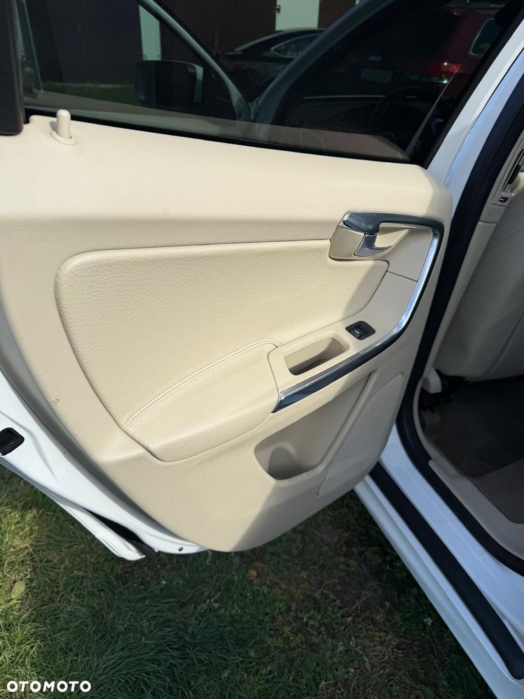 Volvo XC 60 - 6