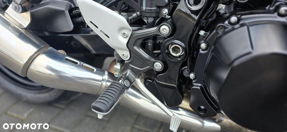 Kawasaki Z 900 RS - 19