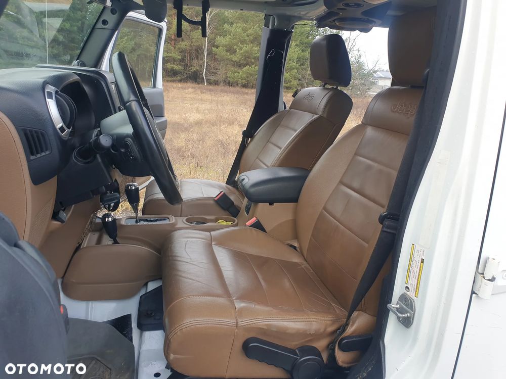 Jeep Wrangler Unlimited 3.8 Automatik Sahara - 14