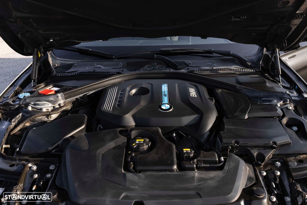 BMW 330 e iPerformance Pack M - 24